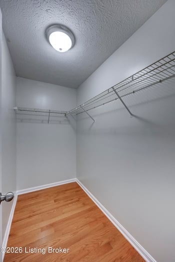 4814 Middlesex Dr, Louisville, KY 40245