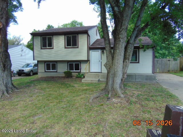 4815 Redmon Ct, Louisville, KY 40291