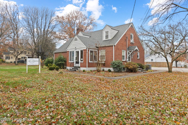 4816 Greenwood Rd, Louisville, KY 40258