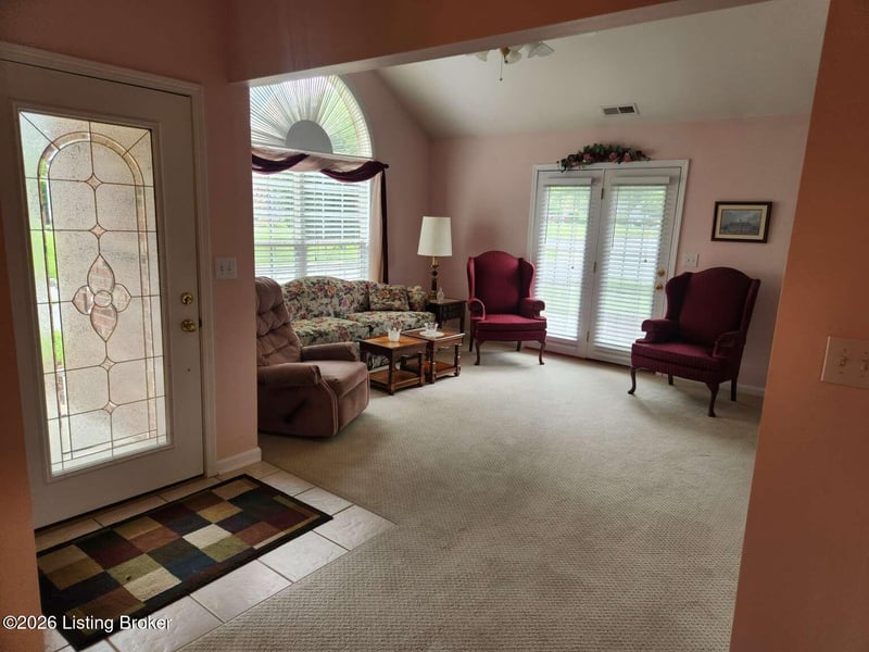 4817 Hames Tc, Louisville, KY 40291