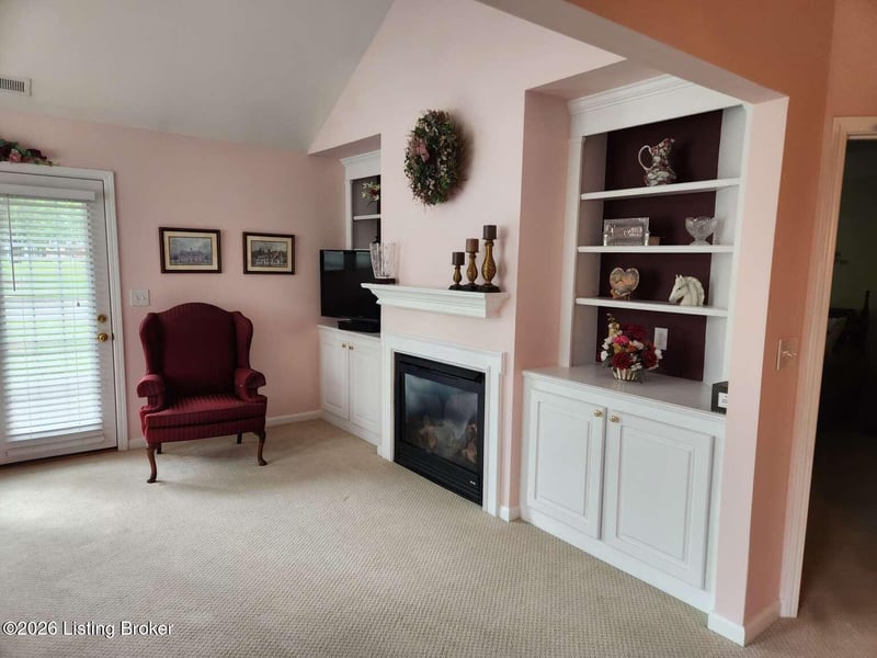 4817 Hames Tc, Louisville, KY 40291