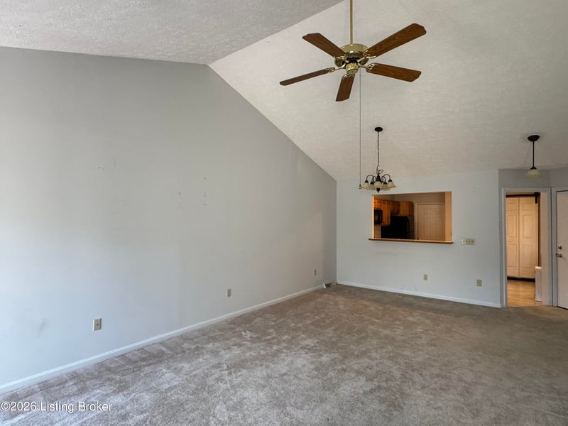 482 Mulberry St #APT C, Leitchfield, KY 42754