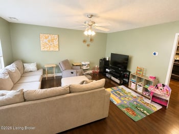 4820 Arroyo Trl, Louisville, KY 40229