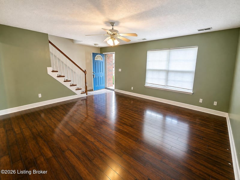 4820 Arroyo Trl, Louisville, KY 40229