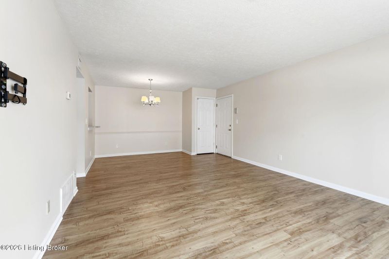 4820 Westmar Ter #1, Louisville, KY 40222
