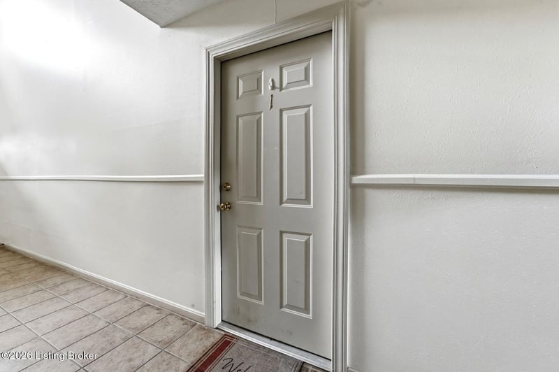 4820 Westmar Ter #APT 1, Louisville, KY 40222