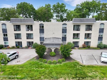 4825 Sherburn Ln #200-B, Louisville, KY 40207