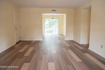 4825 Westmar Ter #202, Louisville, KY 40222