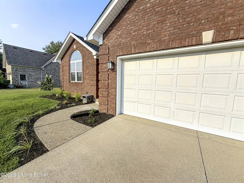 484 New Christman Ln, Shepherdsville, KY 40165
