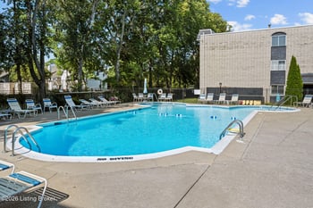 4875 Sherburn Ln #2J, Louisville, KY 40207
