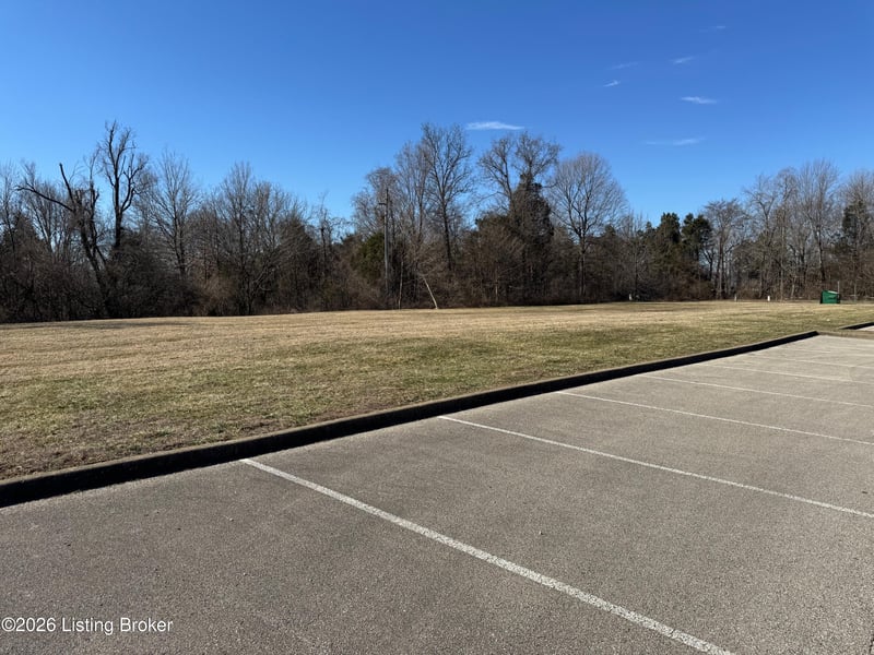4900 Crossing Spring Way, Louisville, KY 40229