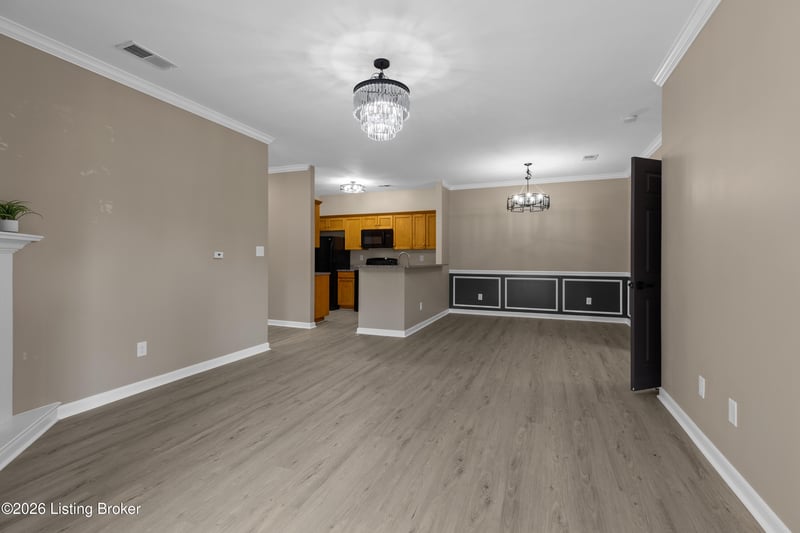 4901 Crossing Spring Way #101, Louisville, KY 40229