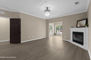 4901 Crossing Spring Way #101, Louisville, KY 40229