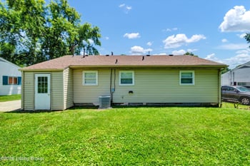 4901 Seville Dr, Louisville, KY 40272