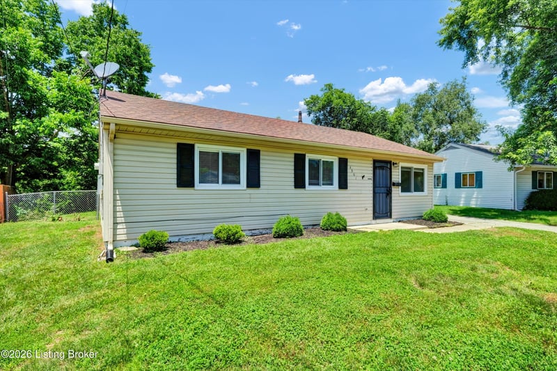 4901 Seville Dr, Louisville, KY 40272