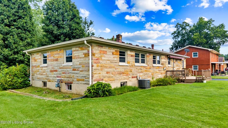 4902 Kay Ave, Jeffersontown, KY 40299