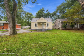 4904 Wellsworth Ave, Louisville, KY 40216