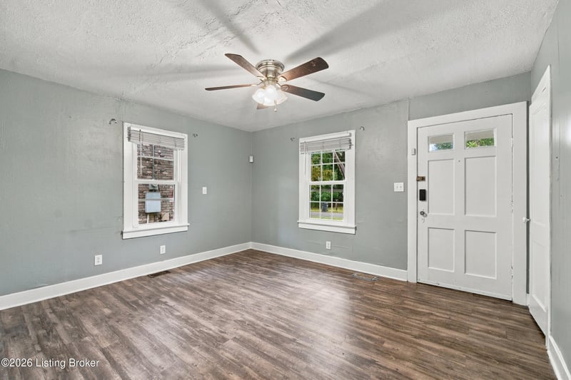 4904 Wellsworth Ave, Louisville, KY 40216