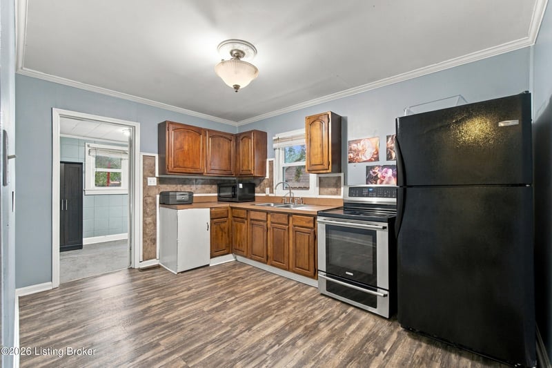 4904 Wellsworth Ave, Louisville, KY 40216