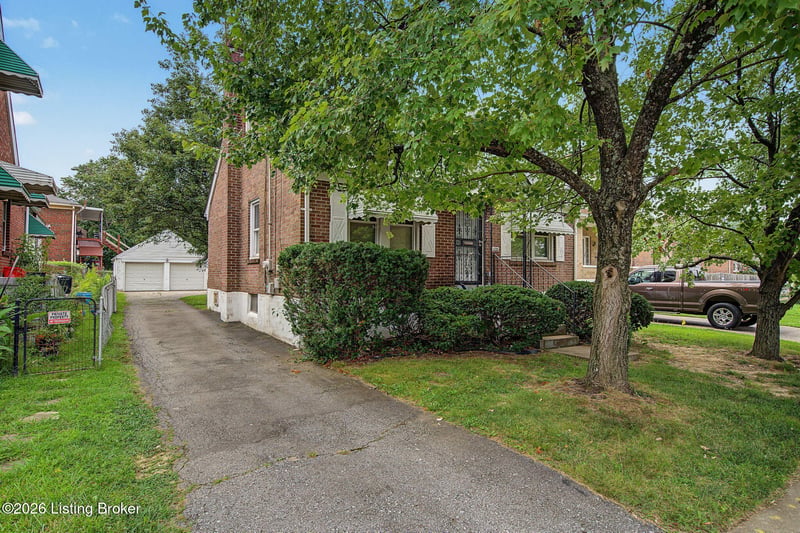 4905 Southside Dr, Louisville, KY 40214