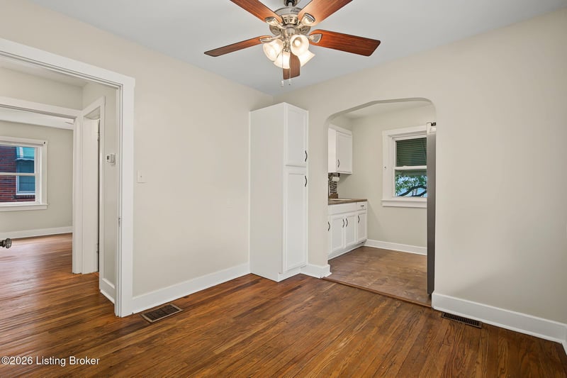 4905 Southside Dr, Louisville, KY 40214