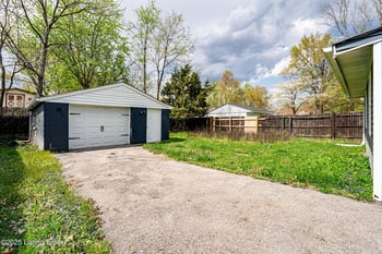 4906 Graston Ave, Louisville, KY 40216