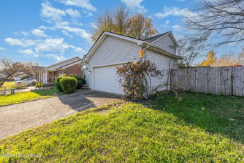 4908 Flushing Way, Louisville, KY 40272