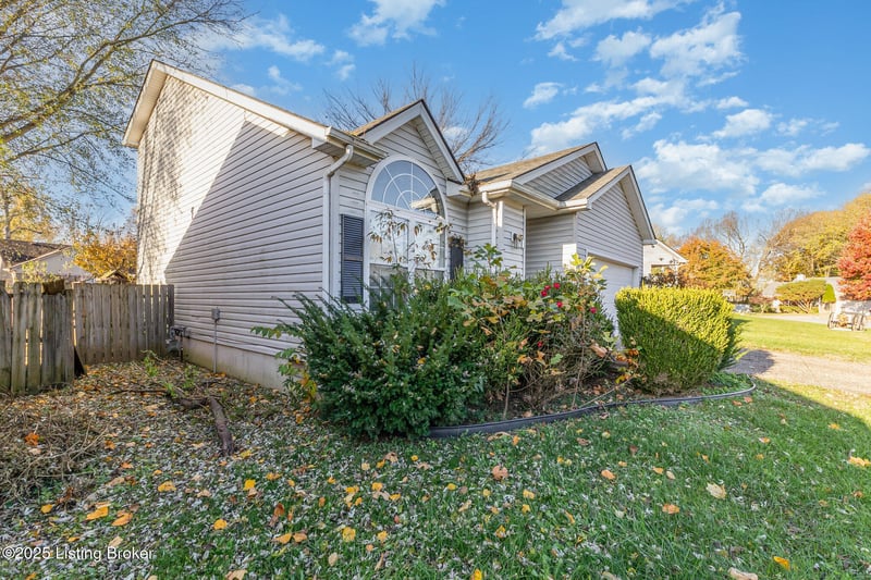 4908 Flushing Way, Louisville, KY 40272