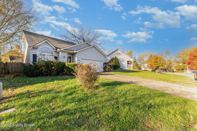 4908 Flushing Way, Louisville, KY 40272