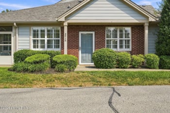 4916 Merton Sq, Louisville, KY 40241