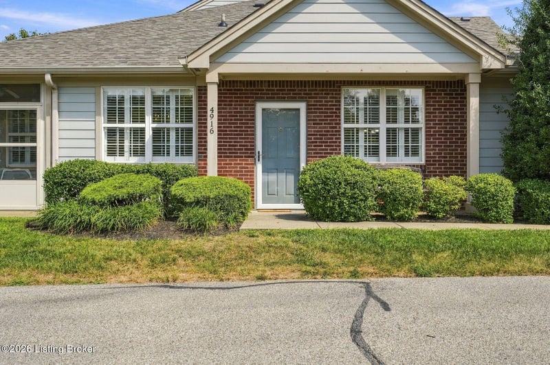 4916 Merton Sq, Louisville, KY 40241