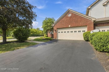 4916 Merton Sq, Louisville, KY 40241