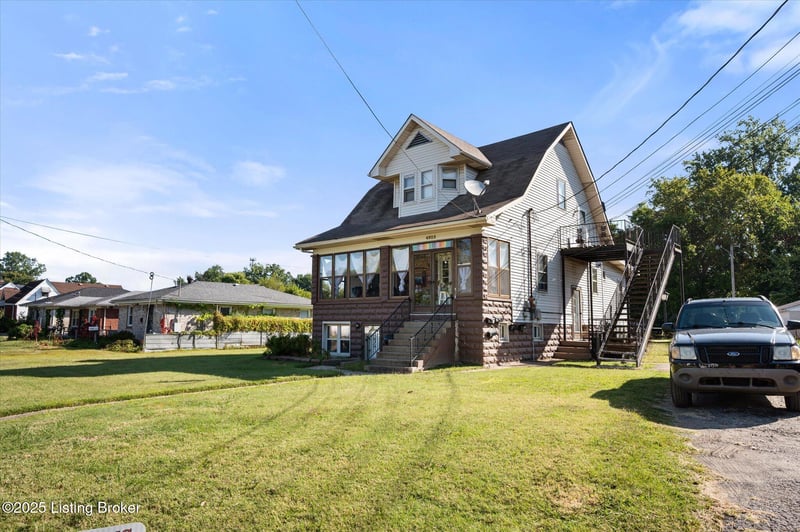 4925 Southside Dr, Louisville, KY 40214