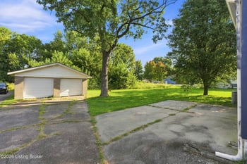4933 W Pages Ln, Louisville, KY 40258