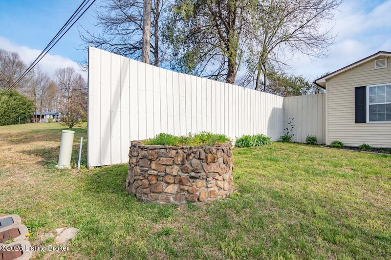 4940 Nolin Dam Rd, Mammoth Cave, KY 42259