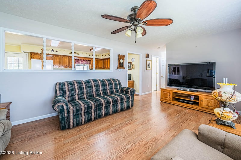 50 Willie Hogan Rd, Brownsville, KY 42210