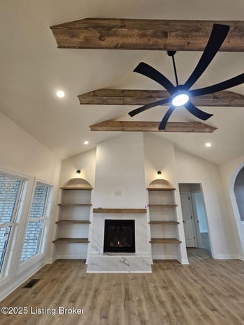5000 Sycamore Woods Dr, La Grange, KY 40031