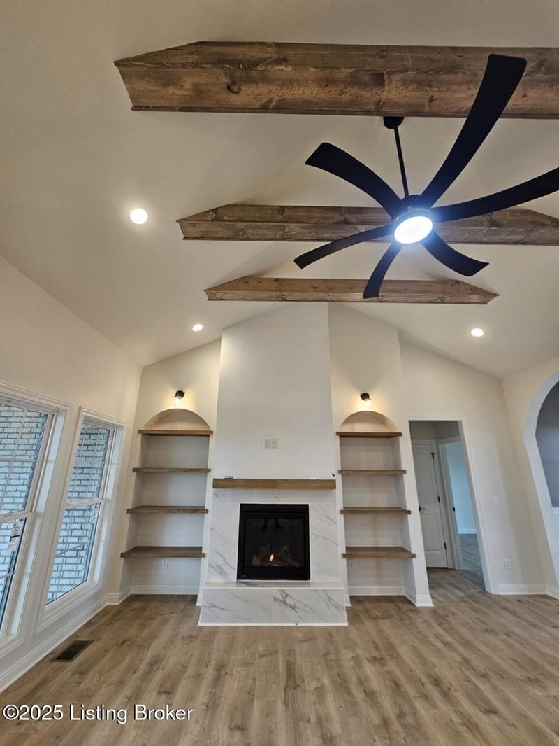 5000 Sycamore Woods Dr, La Grange, KY 40031