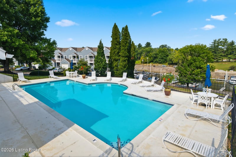 5002 Harrods Landing Dr, Prospect, KY 40059