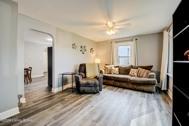5003 Feys Dr, Louisville, KY 40216