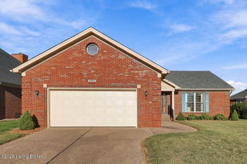 5003 Hunters Point Cir, Louisville, KY 40216