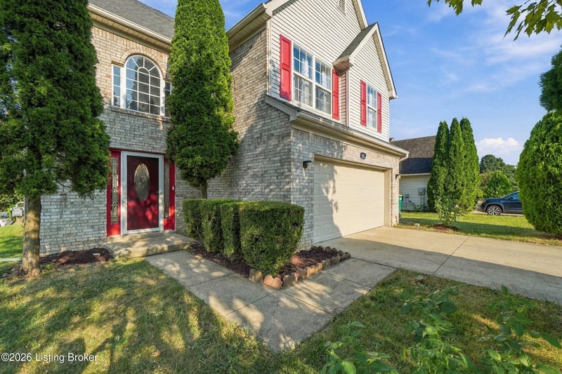 5003 Middlesex Dr, Louisville, KY 40245