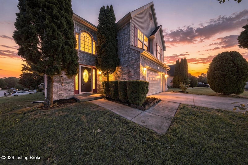5003 Middlesex Dr, Louisville, KY 40245