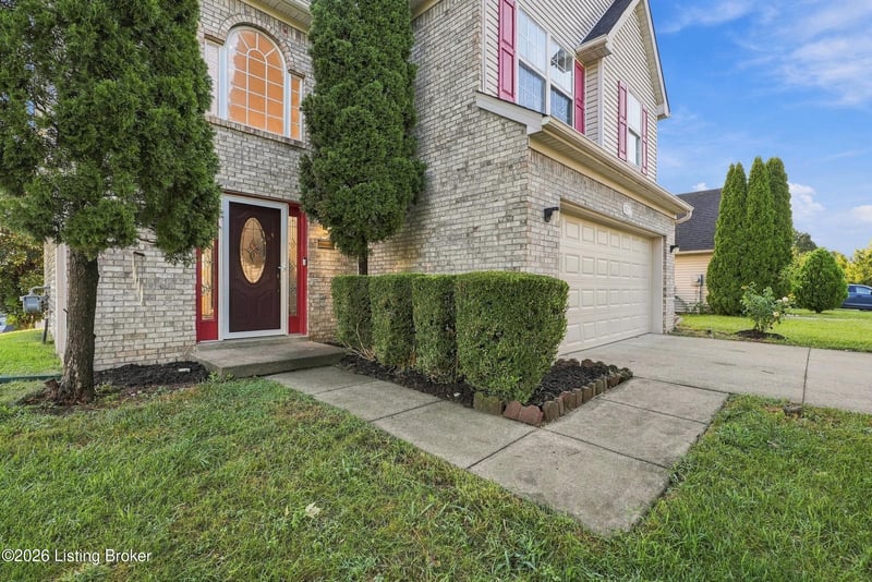 5003 Middlesex Dr, Louisville, KY 40245