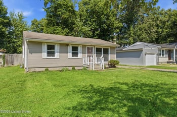 5003 Red Oak Ln, Louisville, KY 40218