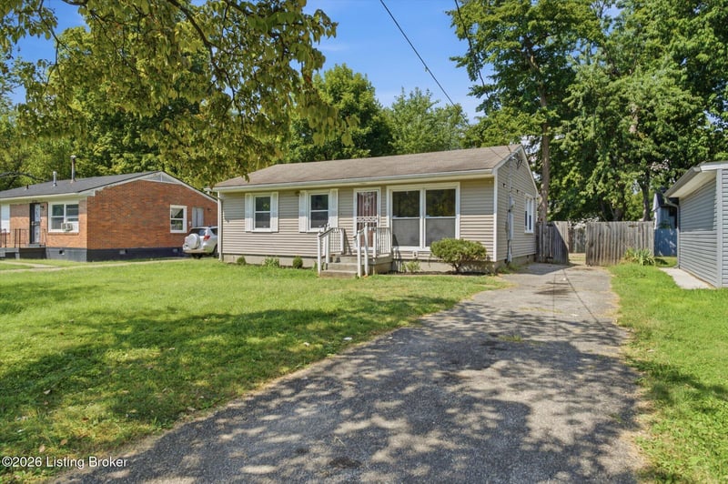 5003 Red Oak Ln, Louisville, KY 40218