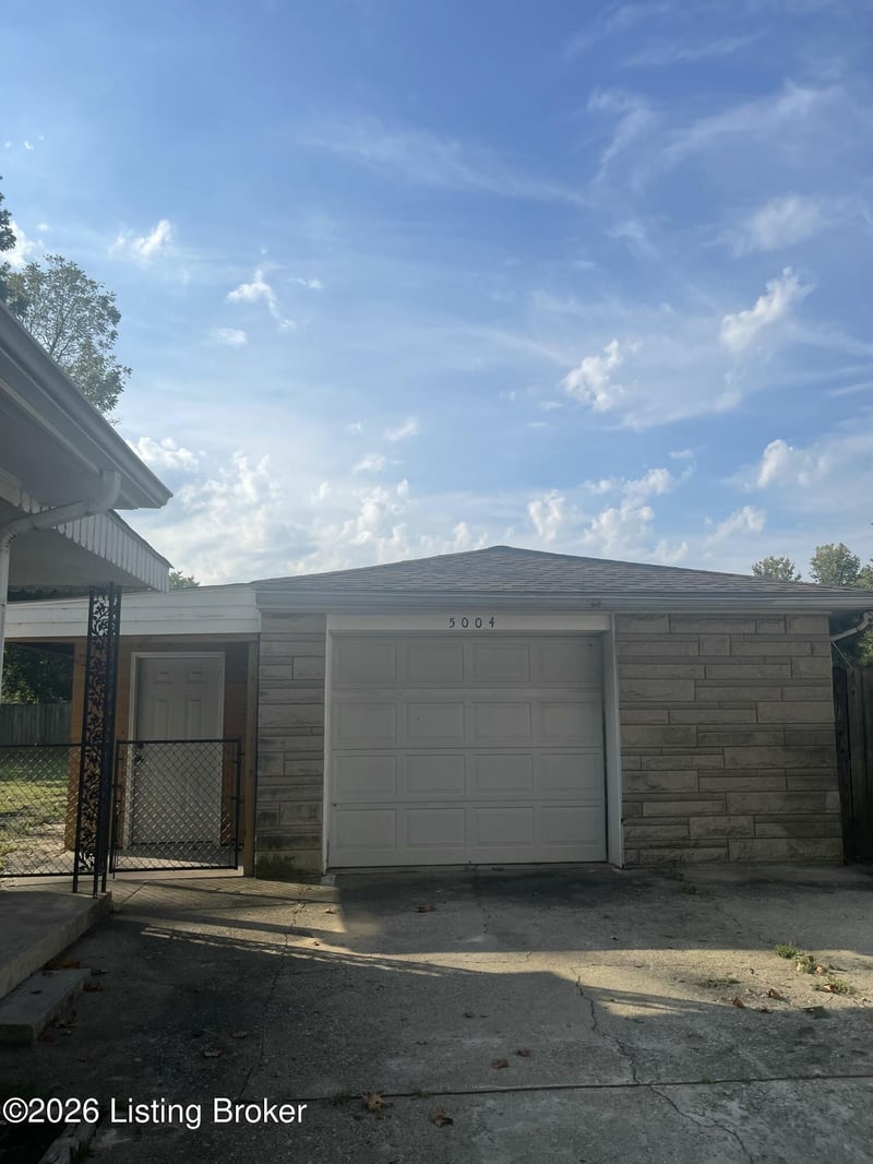 5004 Kendall Rd, Louisville, KY 40272