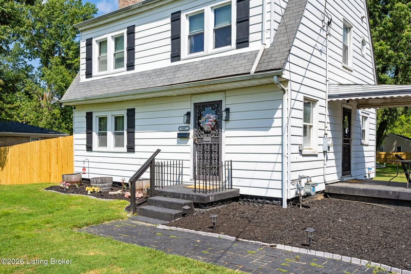 5007 Columbia Ave, Louisville, KY 40258