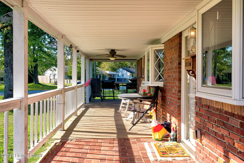 5007 Ramona Ln, Louisville, KY 40272