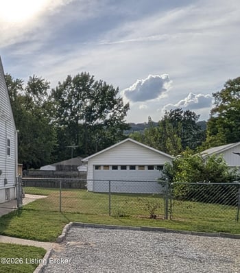 5010 Laughlin Ave, Louisville, KY 40214